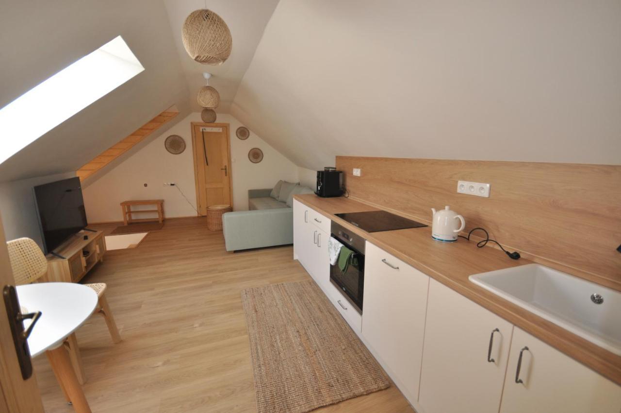 Ferienwohnung Apartman U Zamku Police  Exterior foto